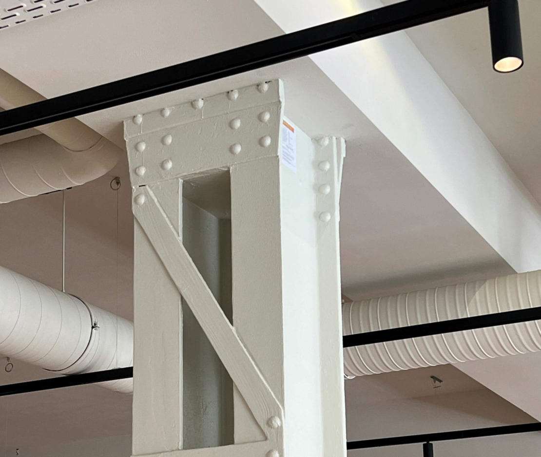 Malerbetrieb Kluge Anstricharbeiten Spachtelarbeiten Gewerbekunden Referenz Büros Unter den Linden - Metallträger