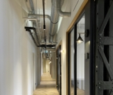 Malerbetrieb Kluge Türensanierung Gewerbekunden Referenz Büros Unter den Linden - Türen im Flur