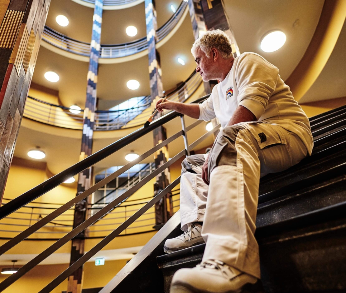 Malerbetrieb Kluge Treppenhaussanierung Gewerbekunden Referenz Büros in der Dernburgstraße - Treppenhaus